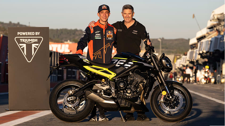 triumph-triple-trophy | For the Ride